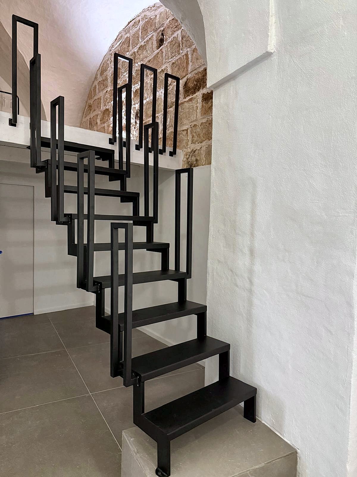 La escalera hacia el altillo